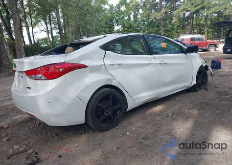 2013 Hyundai Elantra Limited z USA, uszkodzony, nr VIN 5NPDH4AEXDH283513